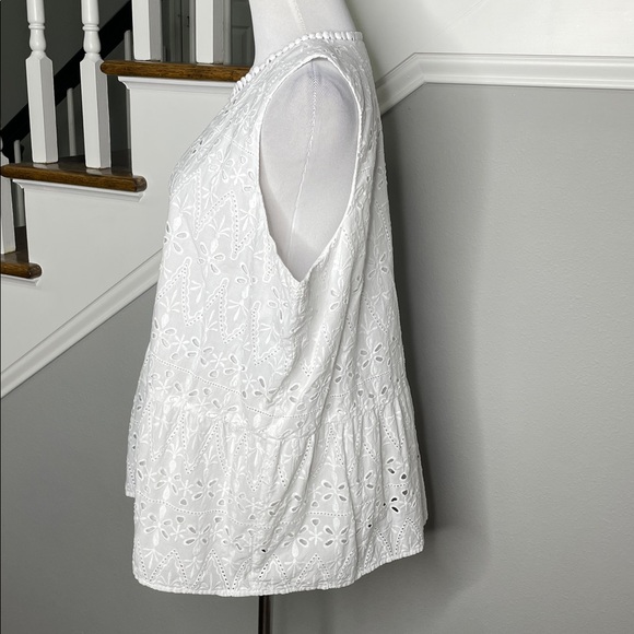 Ann Taylor LOFT White Floral Eyelet Sleeveless Peplum Top - Picture 3 of 6